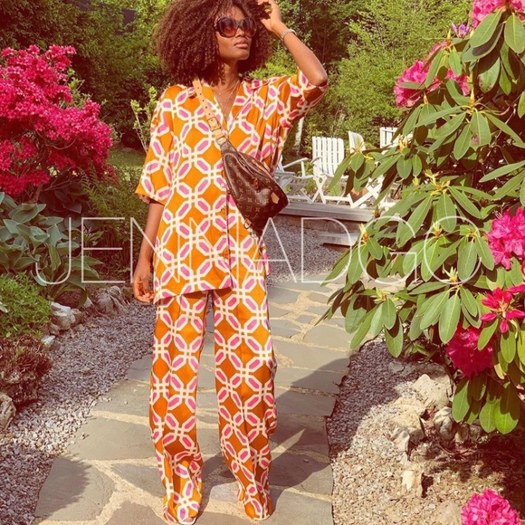 LAST ONE Zara Pajama Style Two Piece Set - Picture 6 of 16